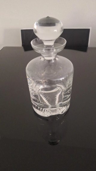 Licorera decantador de cristal tallado