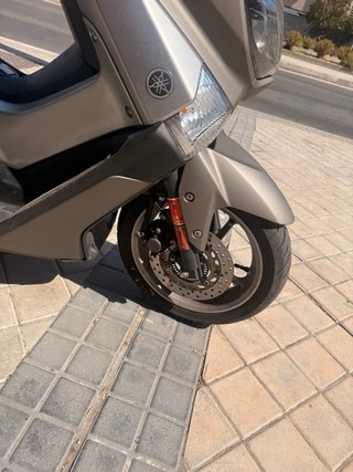 Yamaha NMAX 125 2016 Gris - 37000km