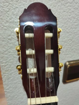 Guitarra Española Clásica Naranja.