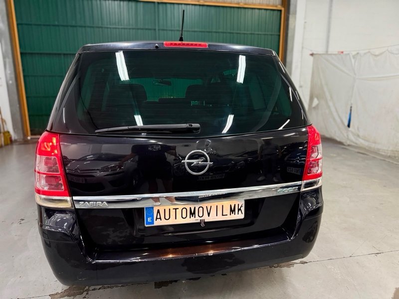 Opel Zafira 2011, foto 5