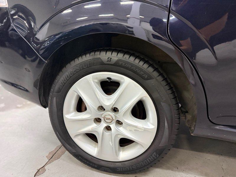 Opel Zafira 2011, foto 23