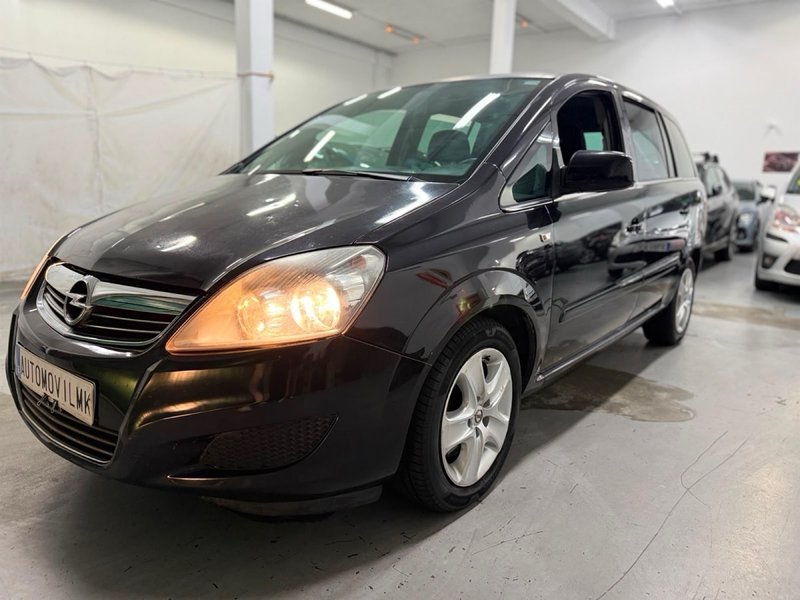 Opel Zafira 2011, foto 3