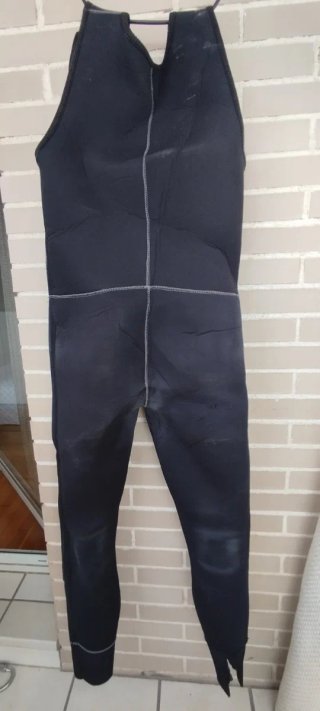 Traje neopreno 7mm 2 piezas . Talla 3/M