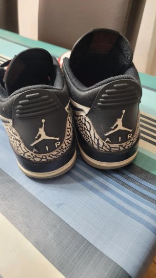 Zapatillas Jordan Rojas y Blancas,usadas 6 mesea.