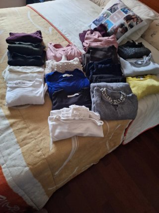 Lote 20 prendas de ropa. URGE VENTA, ACEPTO OFERTA