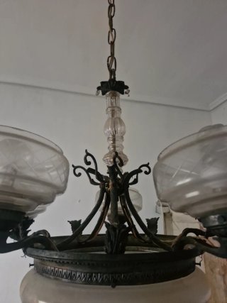 Lámpara antigua de bronce