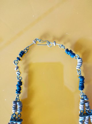Conjunto collar y pendientes étnicos