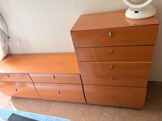 Cajonera y auxiliar de madera