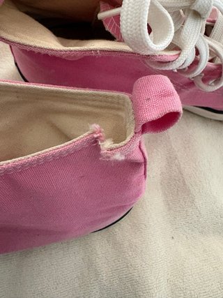 Botines rosas y blancos
