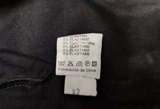 Camiseta Estampada LV Negra y Dorada