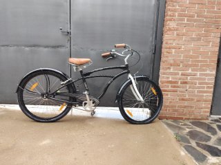 Bicicleta Custom Cruiser Negra
