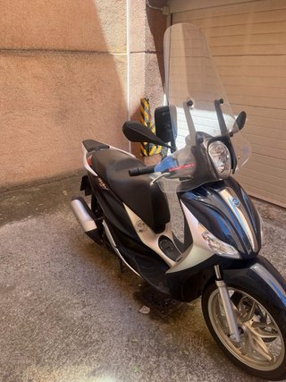 Piaggio Medley 125 Scooter 2016