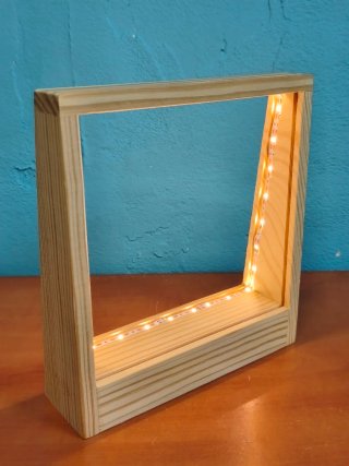 Marco de fotos de madera con LED