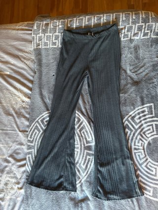 Pantalones tela grises acampanados talla L nuevo