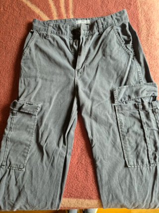 Pantalón cargo Stradivarius