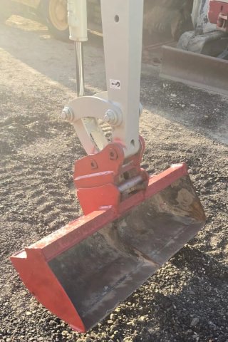 RETROEXCAVADORA TAKEUCHI TB216  1.800 kg
