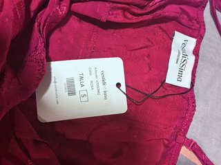 Vestido midi satinado rojo