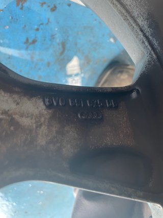 Llantas Audi 18'' con 2 gomas nuevas