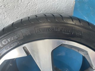 Llantas Audi 18'' con 2 gomas nuevas