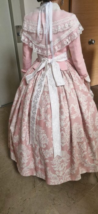 Traje Fallera 9-11 A Rosa, manteletas, zapatos 35
