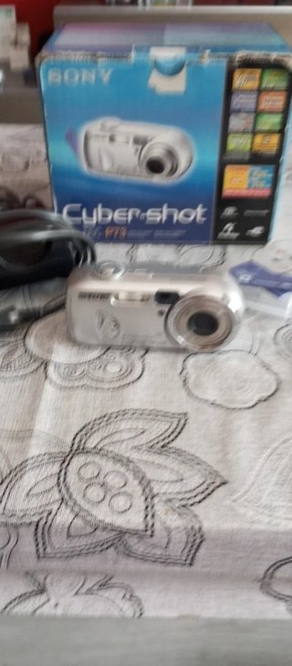 Cámara Sony Cyber-shot 4.1 MP