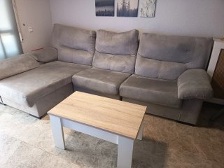 Sofá chaise longue gris + 2 puff