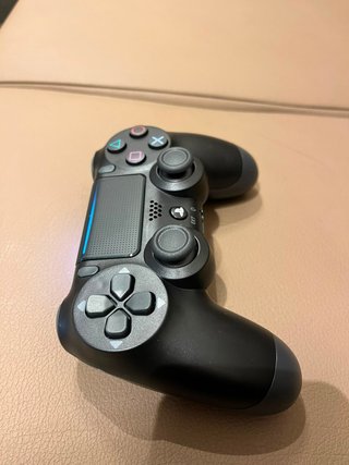 PS4 Mando