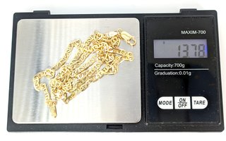 Cadena Barbada de oro de 18k, 13.78 g, 62 cm.