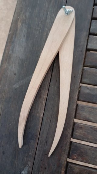 Compás calibre madera cerámica
