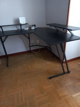 Mesa de ordenador en L con soporte monitor