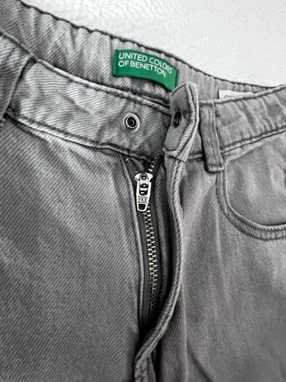 Pantalón vaquero gris Benetton