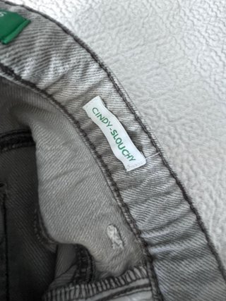 Pantalón vaquero gris Benetton