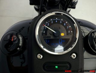HARLEY-DAVIDSON DYNA STREET BOB