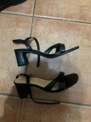 Tacones PICCOLA PIU Negros Talla 37