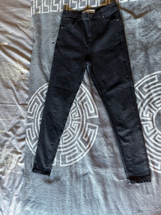 Pantalón vaquero pitillo negro talla m