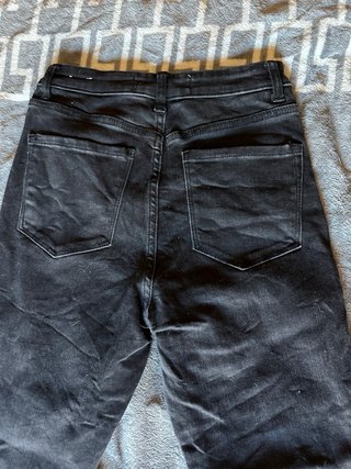 Pantalón vaquero pitillo negro talla m