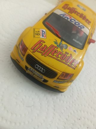 Coche Scalextric Audi A4 DTM Falleröder