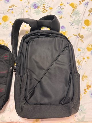 Lote 5 mochilas: azul, verde, negro, multicolor