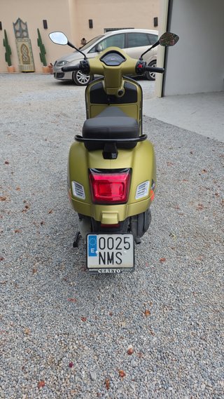 Vespa GTS 310cc Verde 1000km