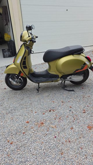 Vespa GTS 310cc Verde 1000km