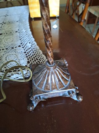 Lámpara de mesa decorativa