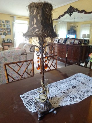 Lámpara de mesa decorativa