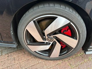 Volkswagen Golf 2024