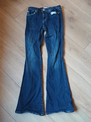 Jeans Campana Bershka Talla 34