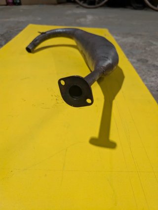 Tubo de escape AM6