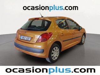 Peugeot 207 1.4 Confort 54 kW (75 CV)