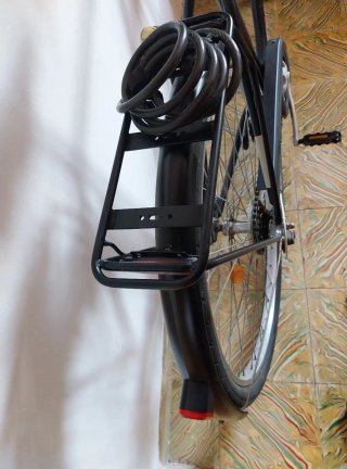 Bicicleta de ciudad B'Twin negra