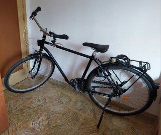 Bicicleta de ciudad B'Twin negra
