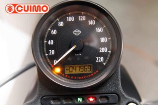 HARLEY DAVIDSON SPORTSTER 883