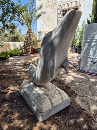 Fuente de mármol con delfines, Piscina, Jardin